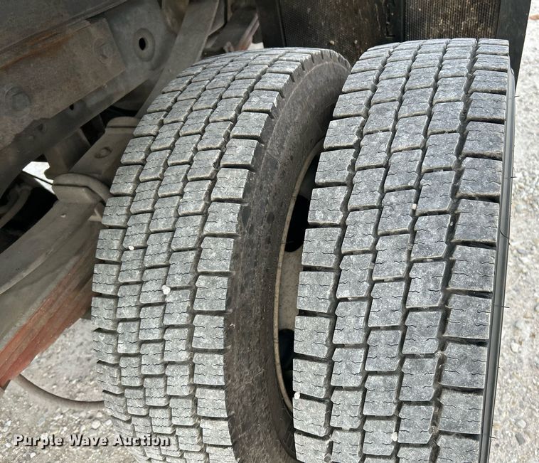 image for item NE9661 2014 Ford F550 Super Duty XL  dump flatbed truck