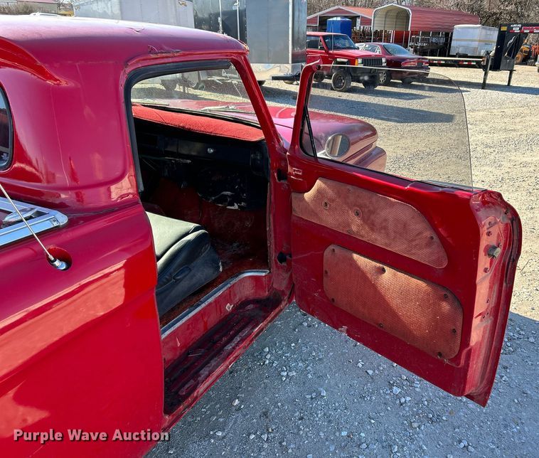 image for item NE9688 1962 Ford F100 pickup truck