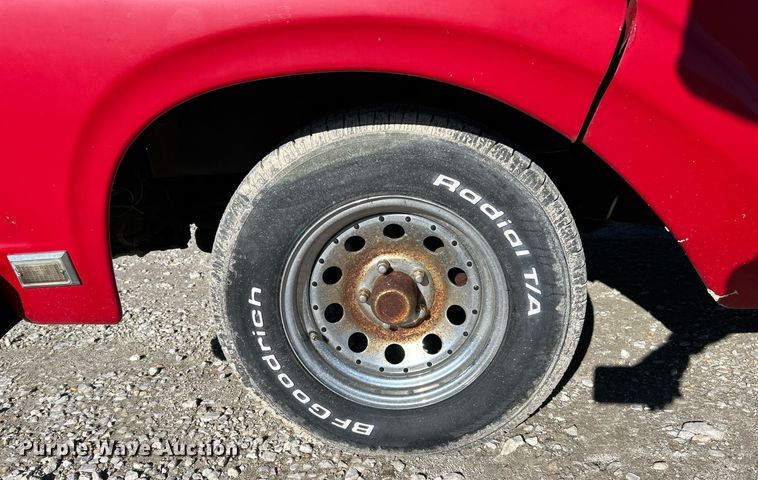 image for item NE9688 1962 Ford F100 pickup truck