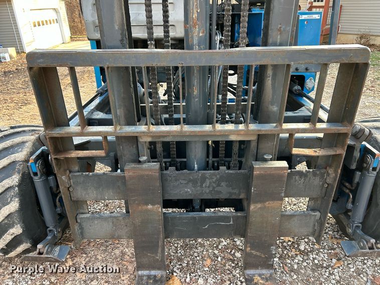 image for item NE9692 2003 Moffett M5500 forklift