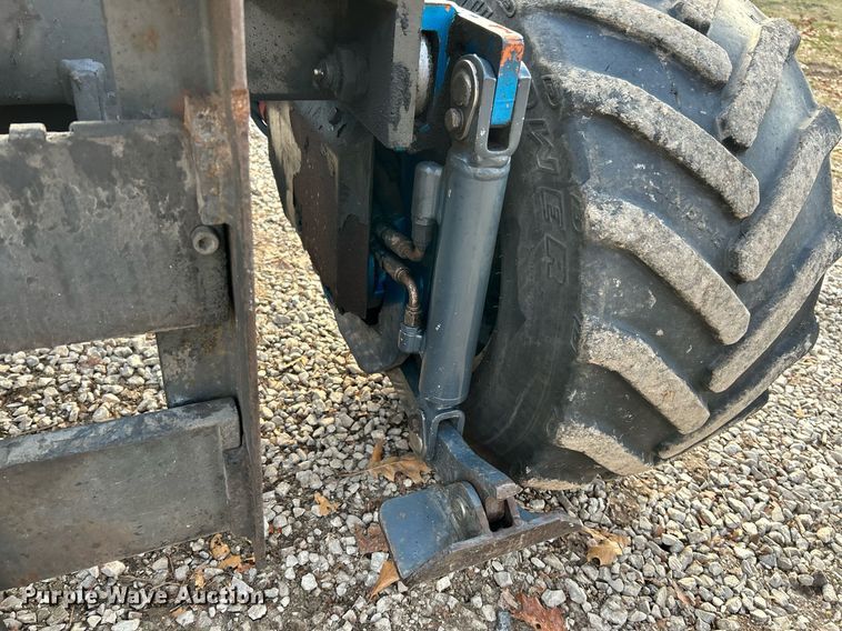 image for item NE9692 2003 Moffett M5500 forklift