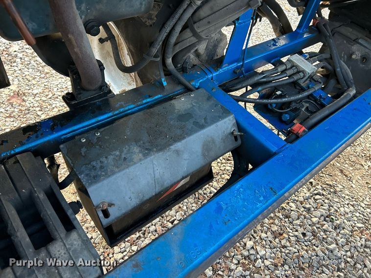 image for item NE9692 2003 Moffett M5500 forklift