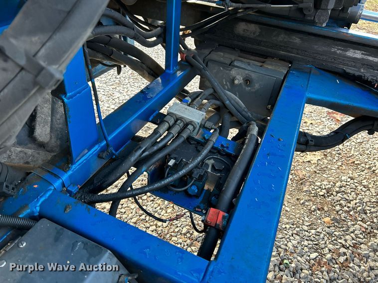 image for item NE9692 2003 Moffett M5500 forklift