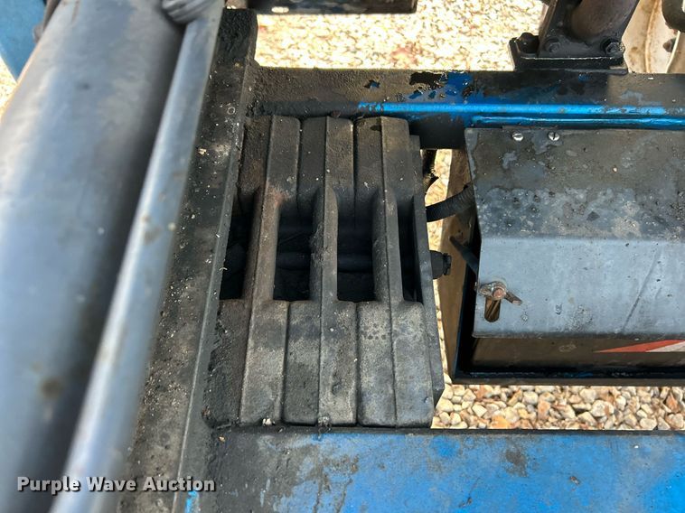 image for item NE9692 2003 Moffett M5500 forklift