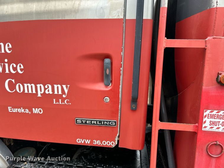 image for item NE9693 1999 Sterling L7501 fuel truck