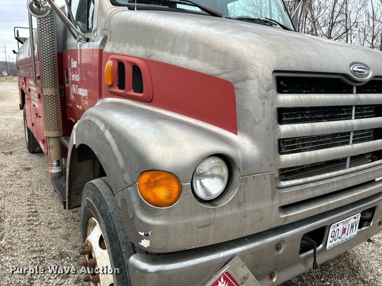 image for item NE9693 1999 Sterling L7501 fuel truck