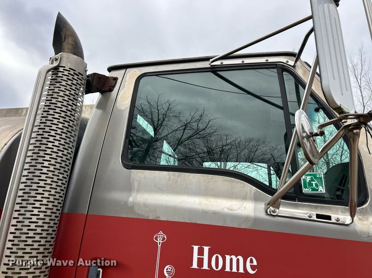 image for item NE9693 1999 Sterling L7501 fuel truck