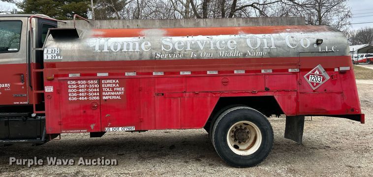 image for item NE9693 1999 Sterling L7501 fuel truck