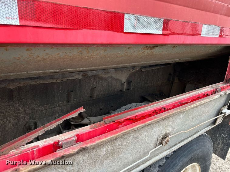 image for item NE9693 1999 Sterling L7501 fuel truck