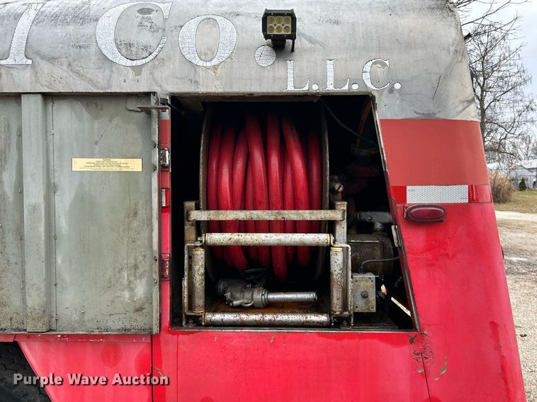 image for item NE9693 1999 Sterling L7501 fuel truck