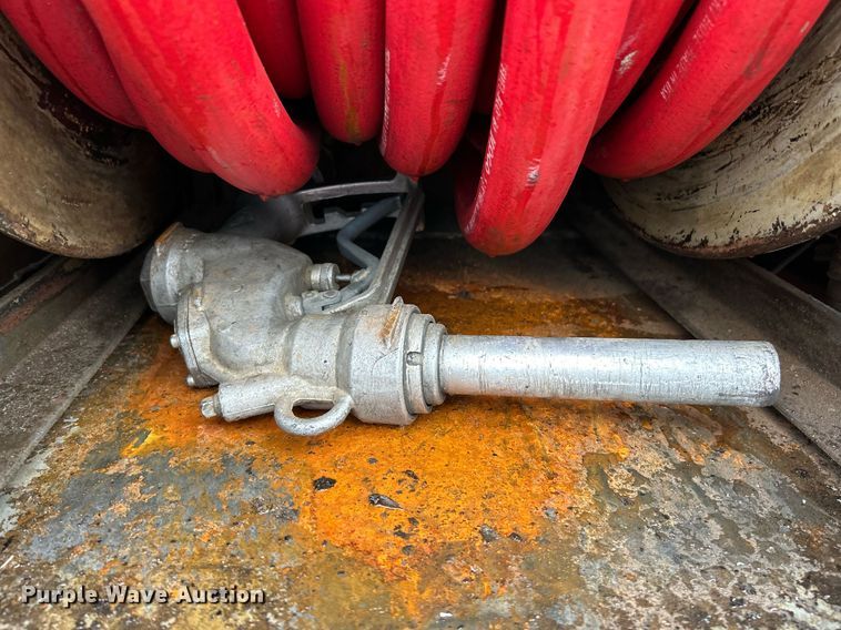 image for item NE9693 1999 Sterling L7501 fuel truck