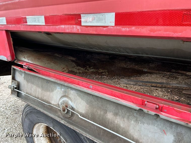 image for item NE9693 1999 Sterling L7501 fuel truck