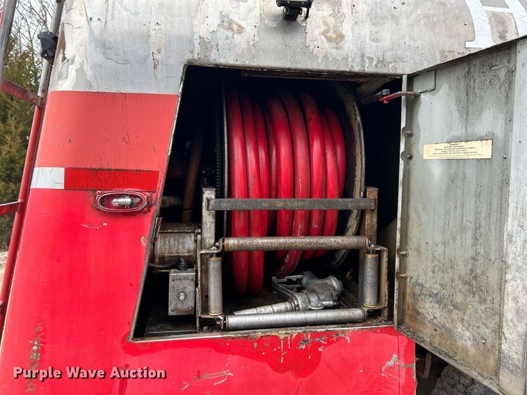 image for item NE9693 1999 Sterling L7501 fuel truck