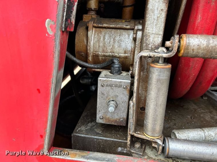 image for item NE9693 1999 Sterling L7501 fuel truck