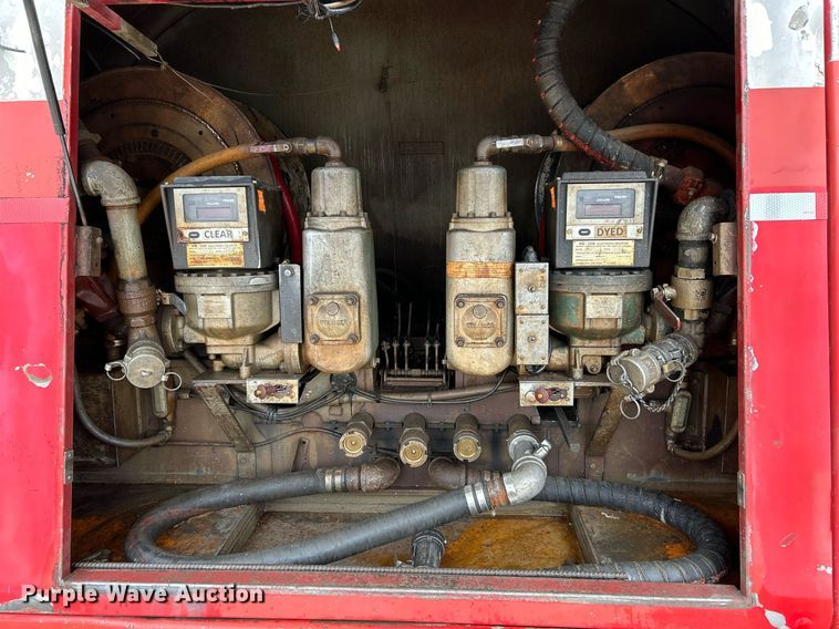 image for item NE9693 1999 Sterling L7501 fuel truck