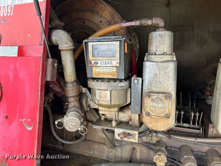 image for item NE9693 1999 Sterling L7501 fuel truck