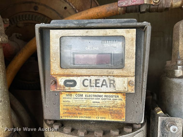 image for item NE9693 1999 Sterling L7501 fuel truck