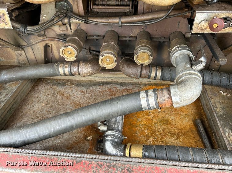 image for item NE9693 1999 Sterling L7501 fuel truck