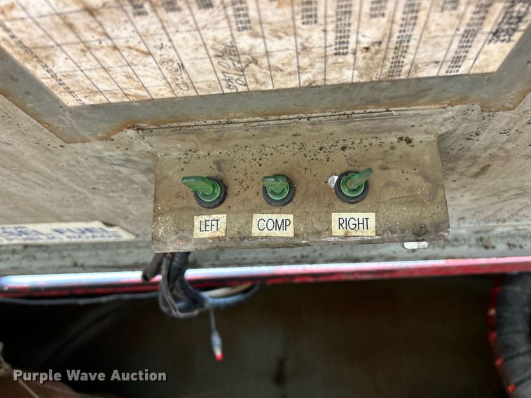 image for item NE9693 1999 Sterling L7501 fuel truck