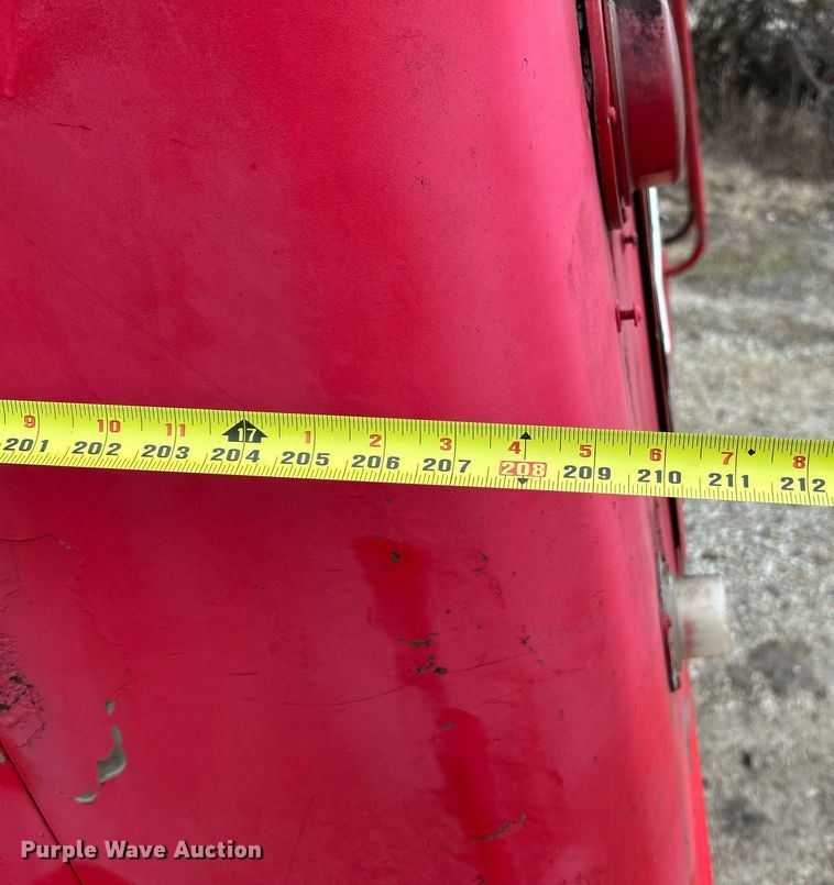 image for item NE9693 1999 Sterling L7501 fuel truck