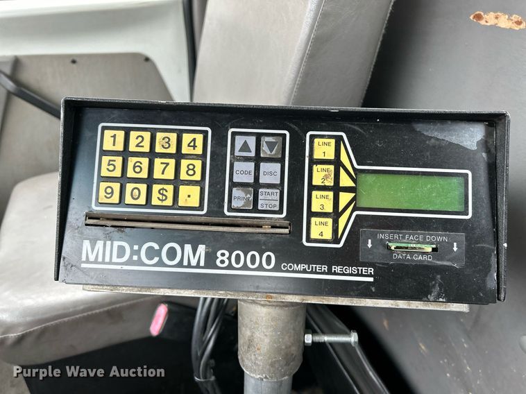 image for item NE9693 1999 Sterling L7501 fuel truck