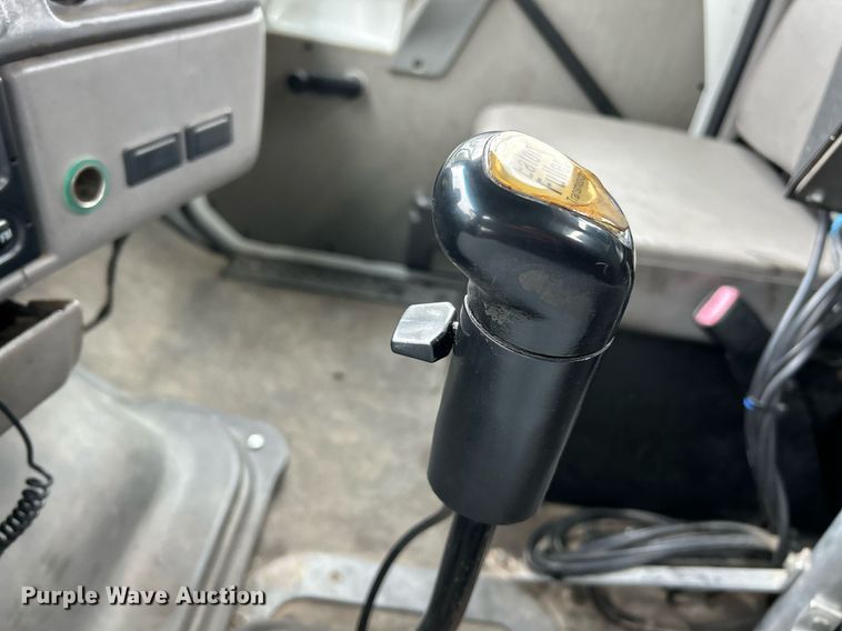 image for item NE9693 1999 Sterling L7501 fuel truck