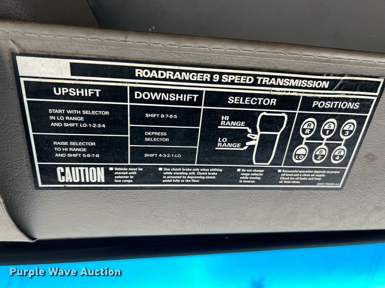 image for item NE9693 1999 Sterling L7501 fuel truck