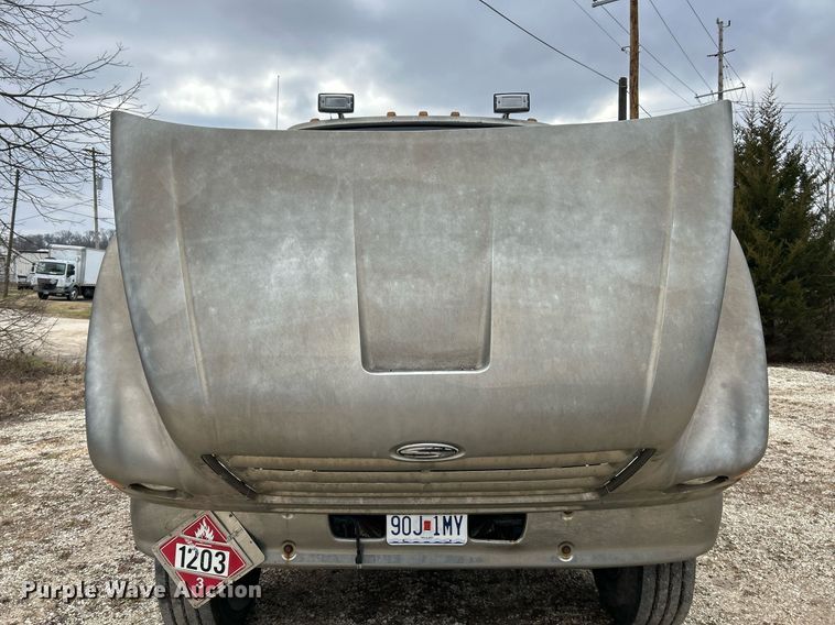 image for item NE9693 1999 Sterling L7501 fuel truck