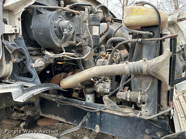 image for item NE9693 1999 Sterling L7501 fuel truck
