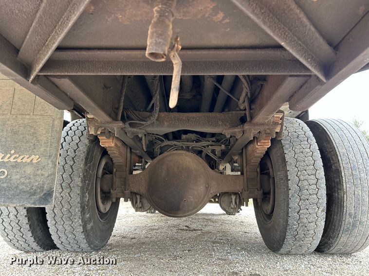 image for item NE9693 1999 Sterling L7501 fuel truck