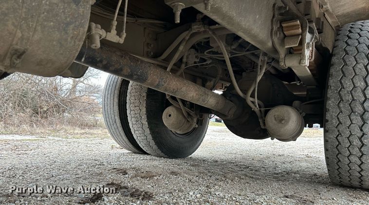 image for item NE9693 1999 Sterling L7501 fuel truck