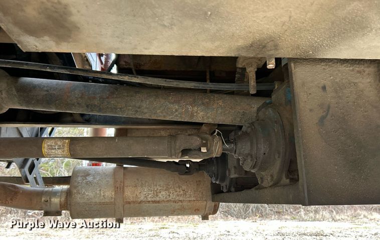 image for item NE9693 1999 Sterling L7501 fuel truck