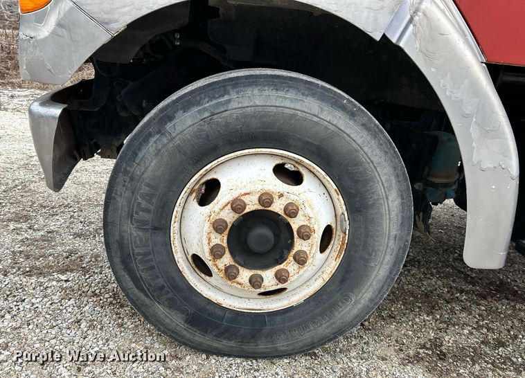 image for item NE9693 1999 Sterling L7501 fuel truck