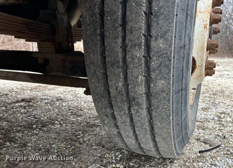 image for item NE9693 1999 Sterling L7501 fuel truck