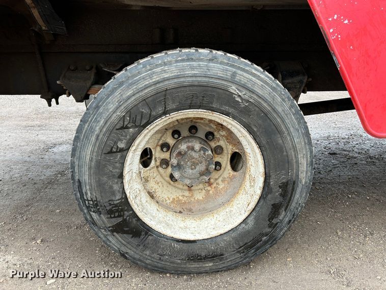 image for item NE9693 1999 Sterling L7501 fuel truck