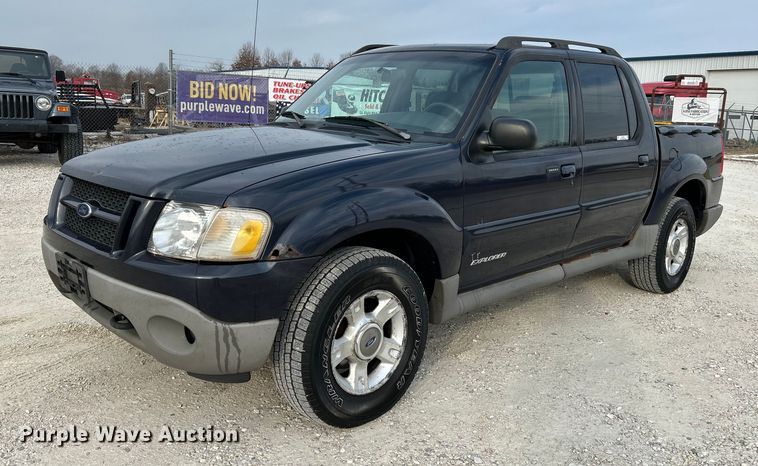 image for item NE9694 2001 Ford Explorer Sport Trac SUV