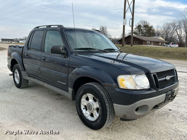 image for item NE9694 2001 Ford Explorer Sport Trac SUV