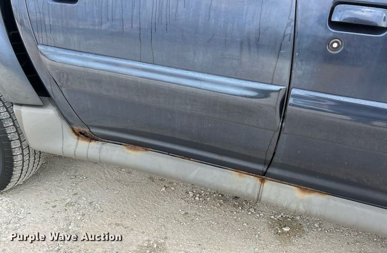 image for item NE9694 2001 Ford Explorer Sport Trac SUV