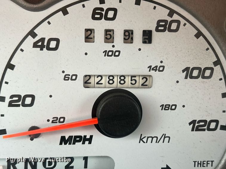 image for item NE9694 2001 Ford Explorer Sport Trac SUV