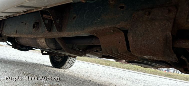 image for item NE9694 2001 Ford Explorer Sport Trac SUV