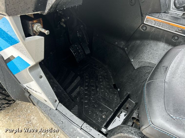 image for item NE9706 2017 Can-Am Maverick XMR 1000R utility vehicle