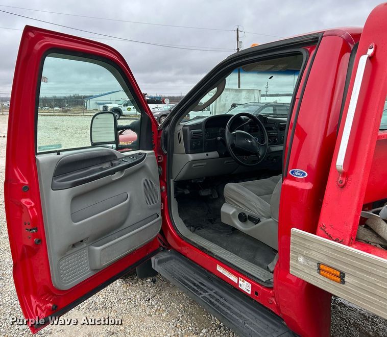 image for item NE9709 2006 Ford F550 Super Duty XLT  rollback truck