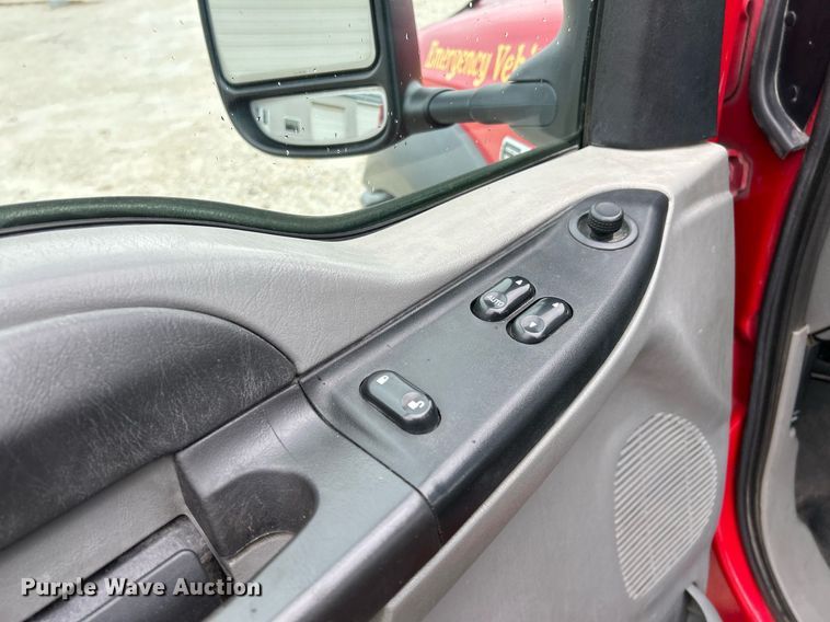 image for item NE9709 2006 Ford F550 Super Duty XLT  rollback truck