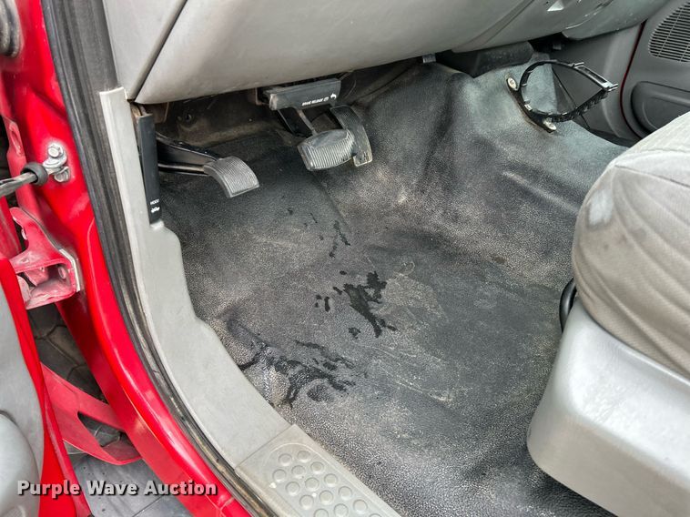 image for item NE9709 2006 Ford F550 Super Duty XLT  rollback truck