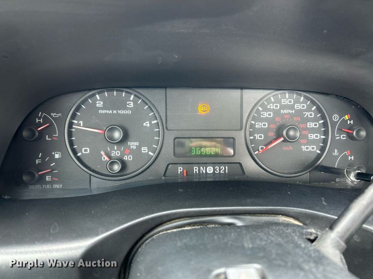 image for item NE9709 2006 Ford F550 Super Duty XLT  rollback truck