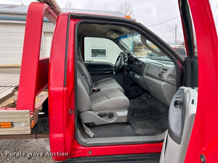 image for item NE9709 2006 Ford F550 Super Duty XLT  rollback truck