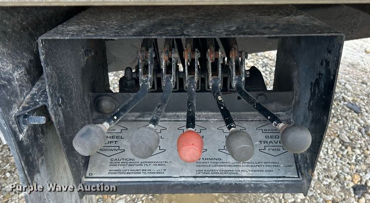 image for item NE9709 2006 Ford F550 Super Duty XLT  rollback truck