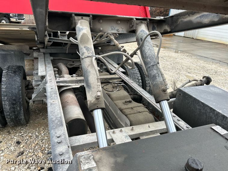 image for item NE9709 2006 Ford F550 Super Duty XLT  rollback truck