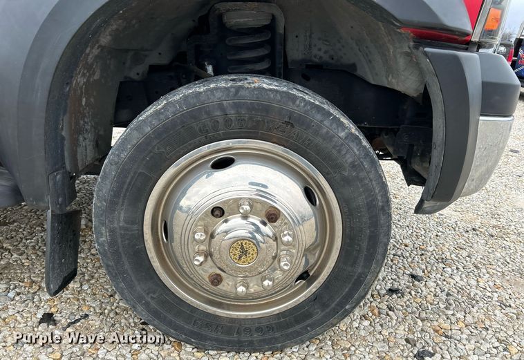 image for item NE9709 2006 Ford F550 Super Duty XLT  rollback truck