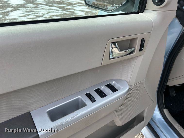 image for item NE9712 2008 Mercury  Mariner SUV